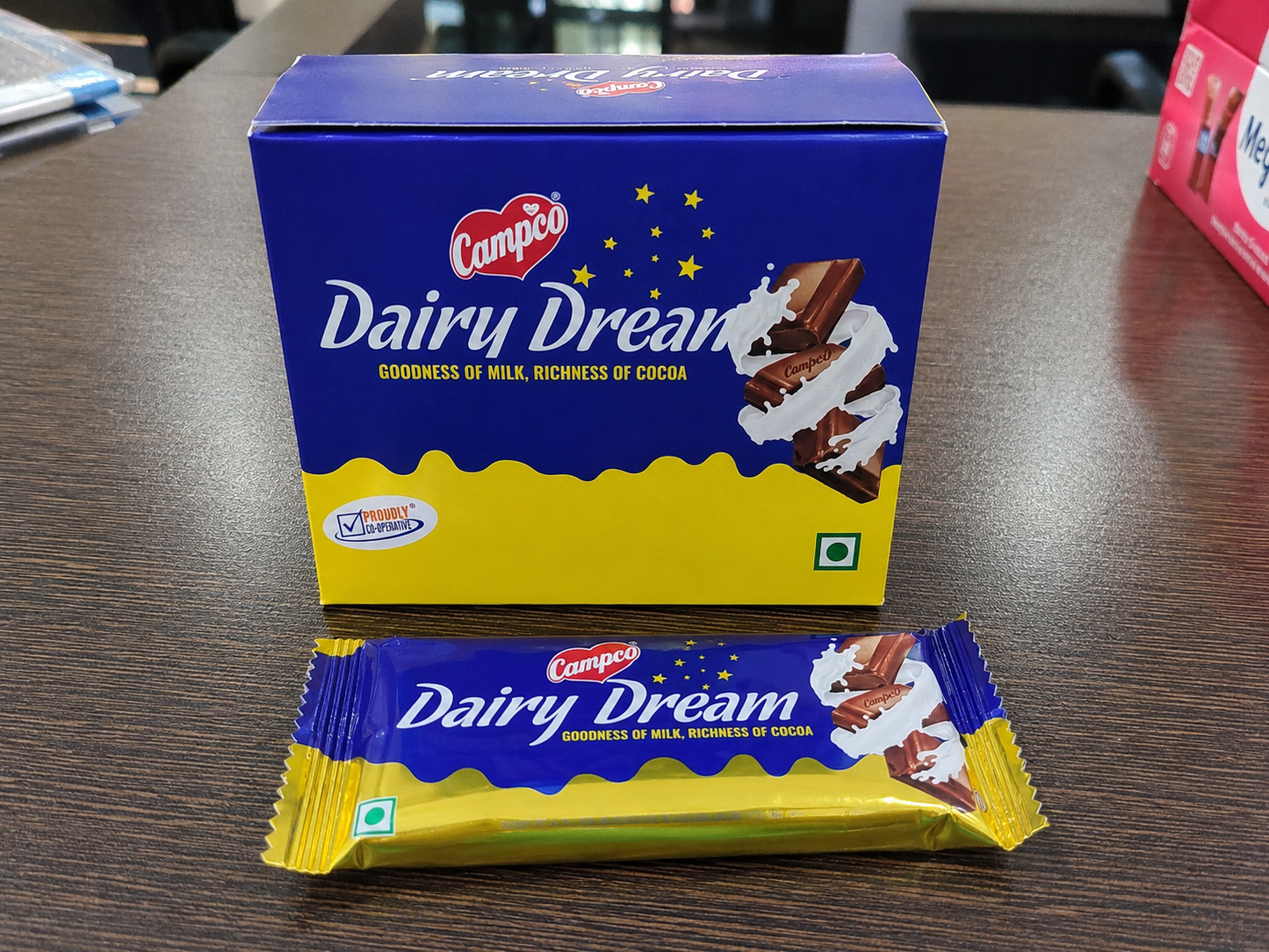 CAMPCO Dairy Dream Milk Chocolate – 33g × 12 Pieces